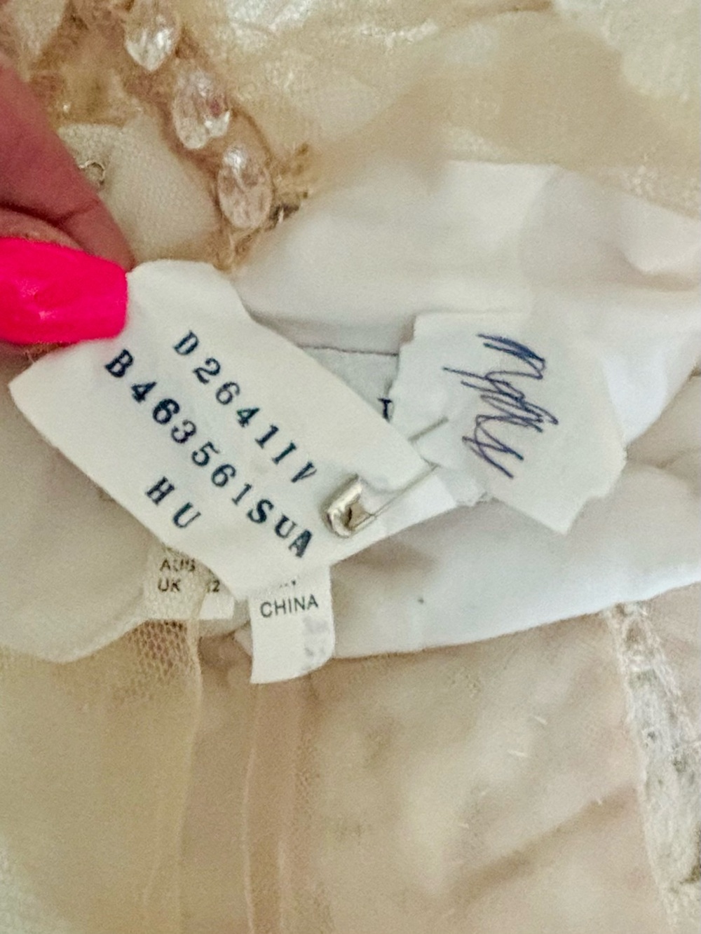 Essence of Australia Wedding Dress - Picture 14 of 16
